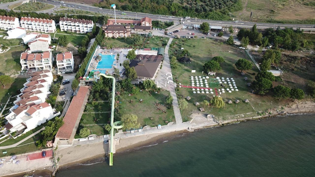 Mertur Hotel Çiftlikköy Exterior foto