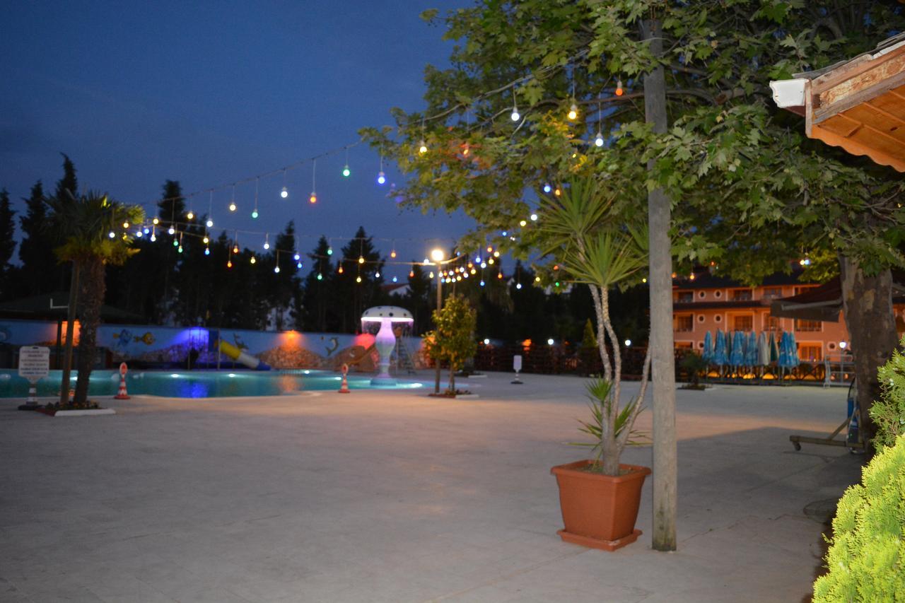 Mertur Hotel Çiftlikköy Exterior foto